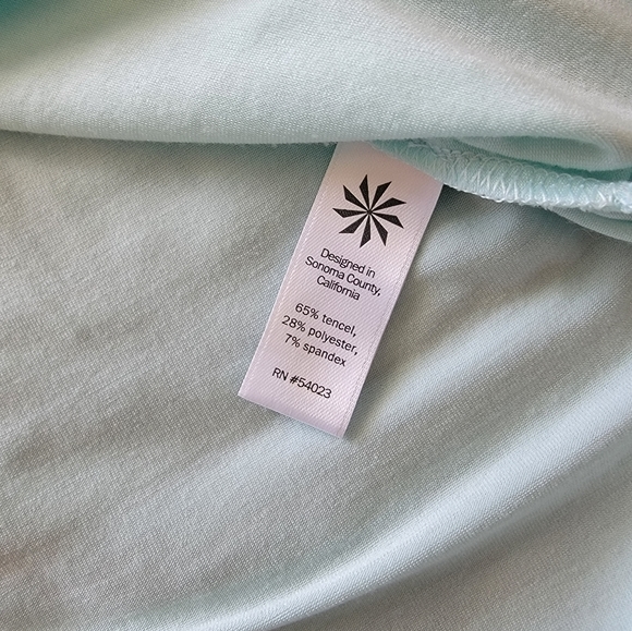 Athleta Side Slit Sleeveless Top Size Small - Picture 4 of 6